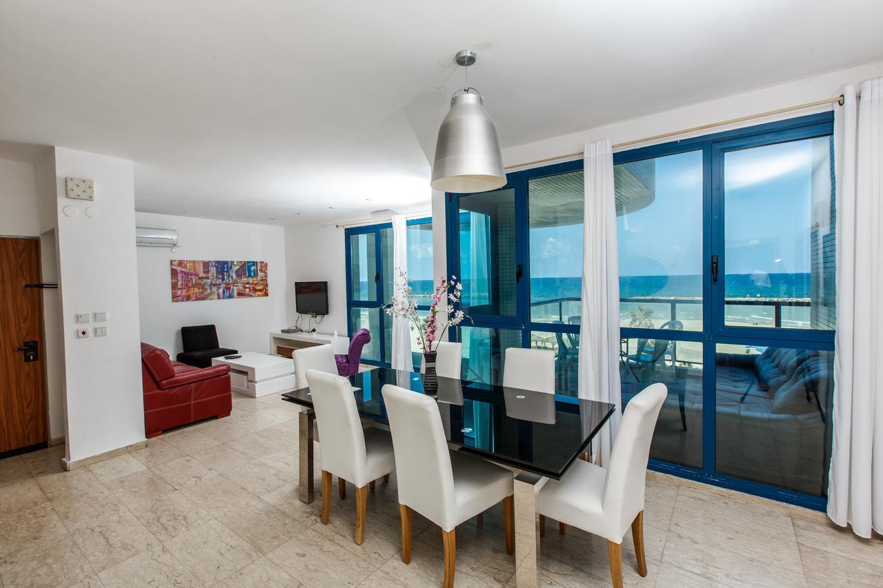 Ocean Front Apartments First Line To The Beach Тель-Авив Экстерьер фото