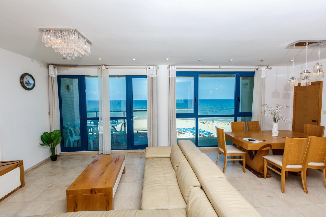 Ocean Front Apartments First Line To The Beach Тель-Авив Экстерьер фото