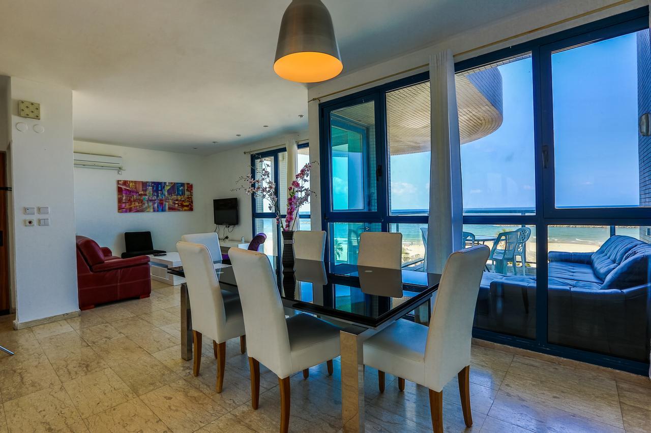 Ocean Front Apartments First Line To The Beach Тель-Авив Экстерьер фото