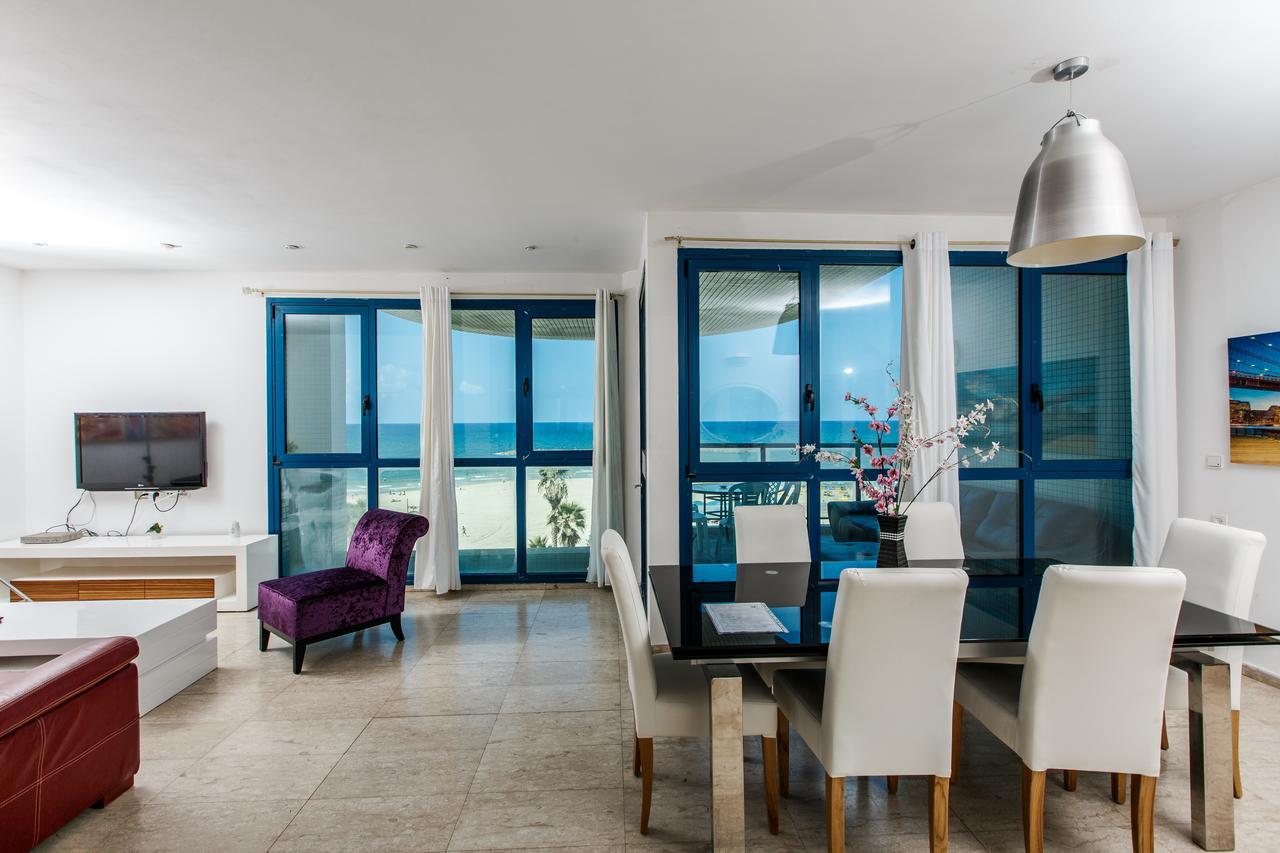 Ocean Front Apartments First Line To The Beach Тель-Авив Экстерьер фото