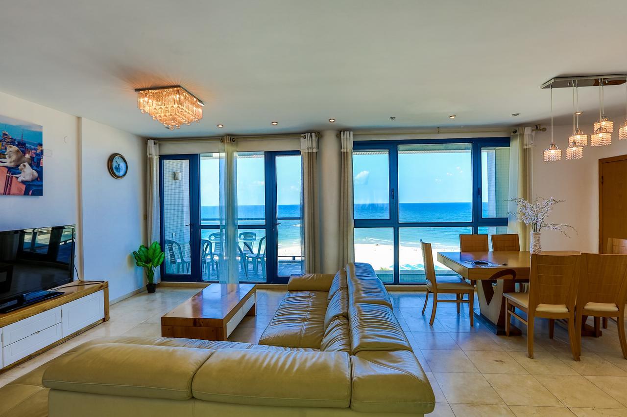Ocean Front Apartments First Line To The Beach Тель-Авив Экстерьер фото