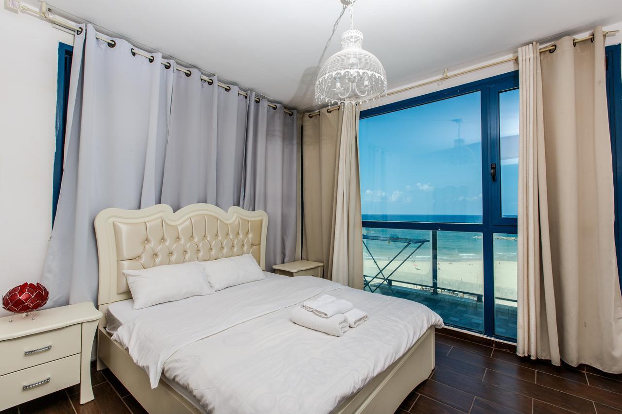 Ocean Front Apartments First Line To The Beach Тель-Авив Экстерьер фото