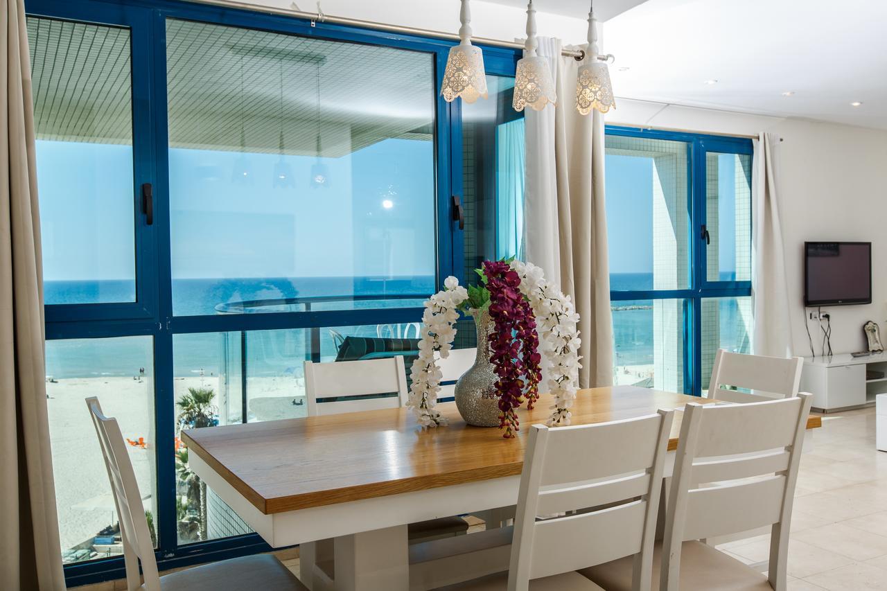 Ocean Front Apartments First Line To The Beach Тель-Авив Экстерьер фото