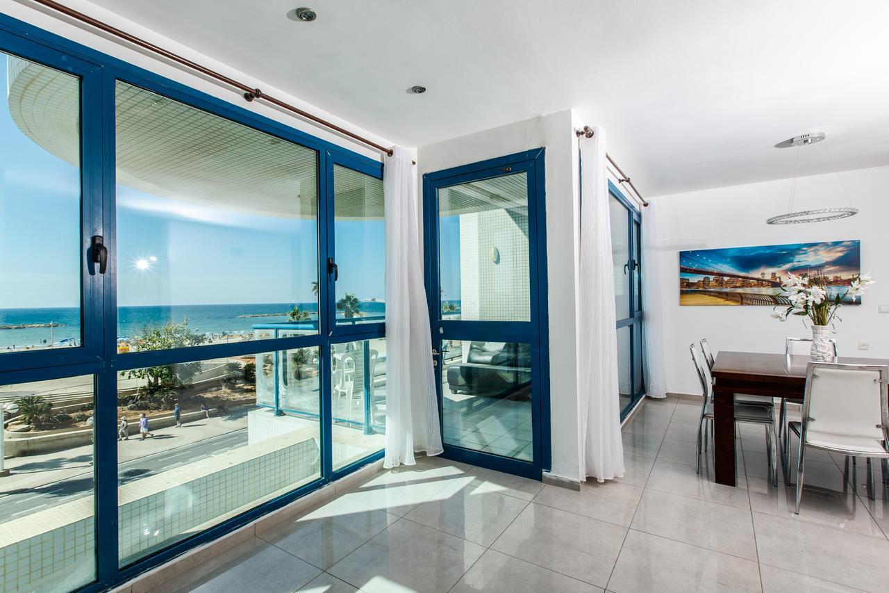 Ocean Front Apartments First Line To The Beach Тель-Авив Экстерьер фото