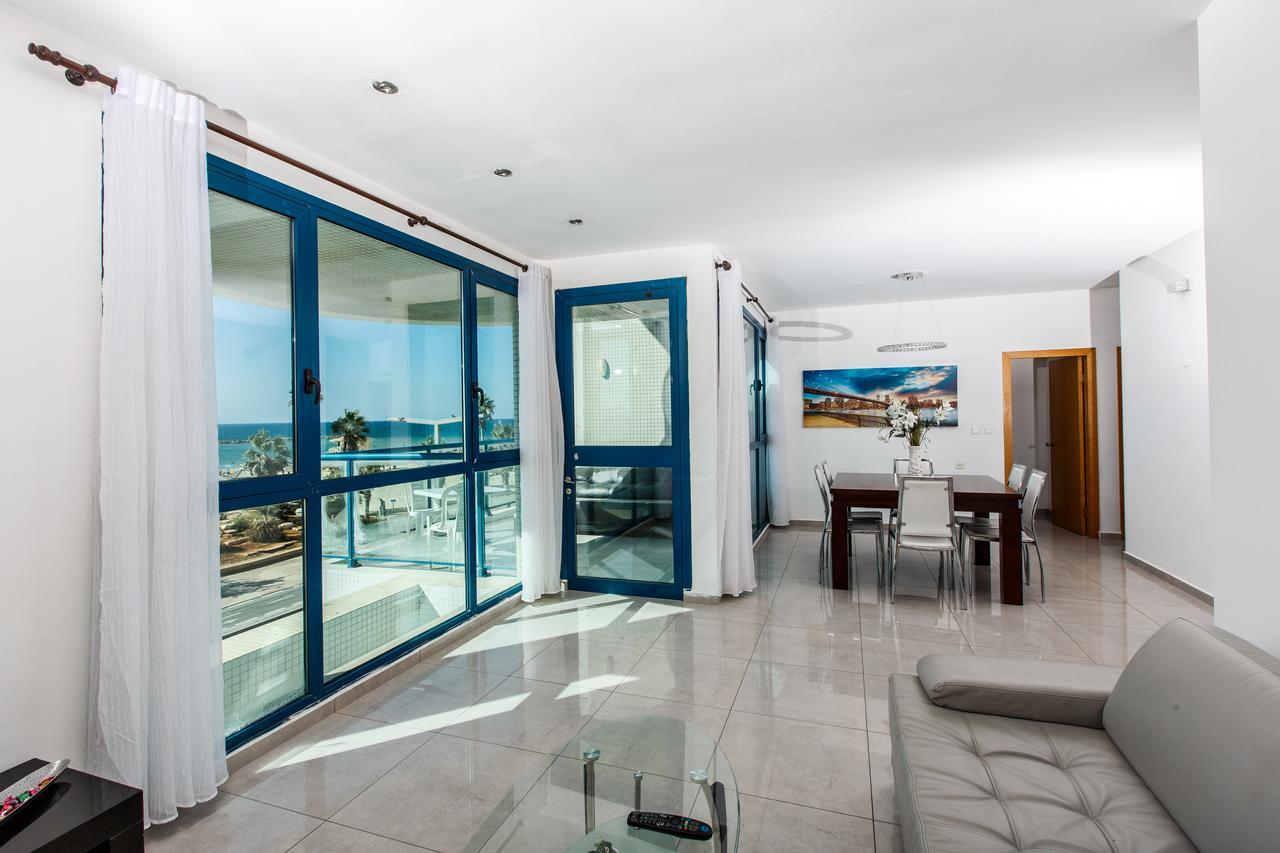 Ocean Front Apartments First Line To The Beach Тель-Авив Экстерьер фото