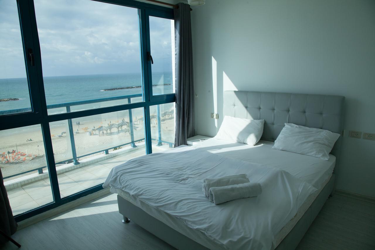 Ocean Front Apartments First Line To The Beach Тель-Авив Экстерьер фото