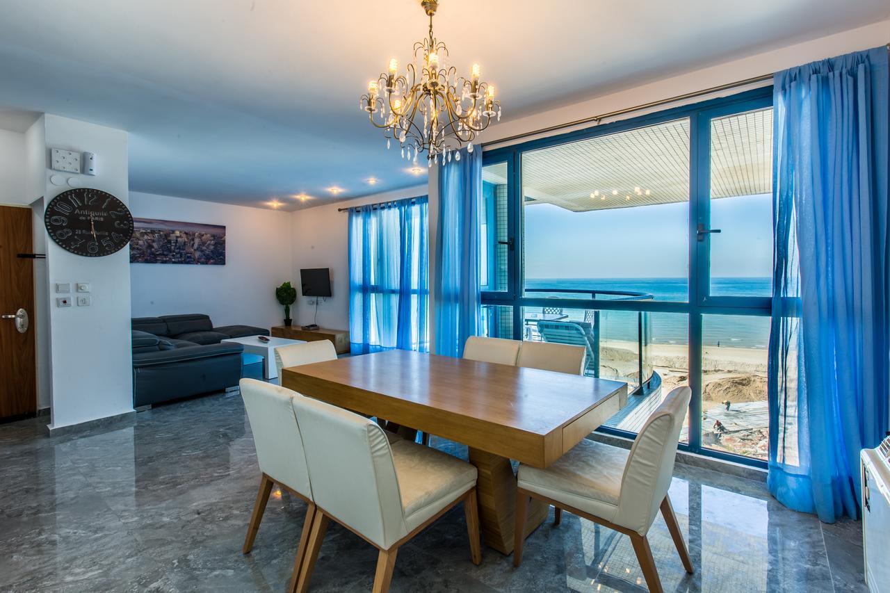 Ocean Front Apartments First Line To The Beach Тель-Авив Экстерьер фото