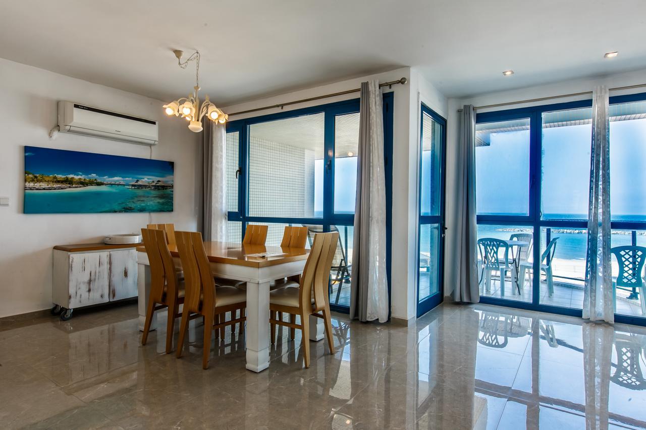 Ocean Front Apartments First Line To The Beach Тель-Авив Экстерьер фото