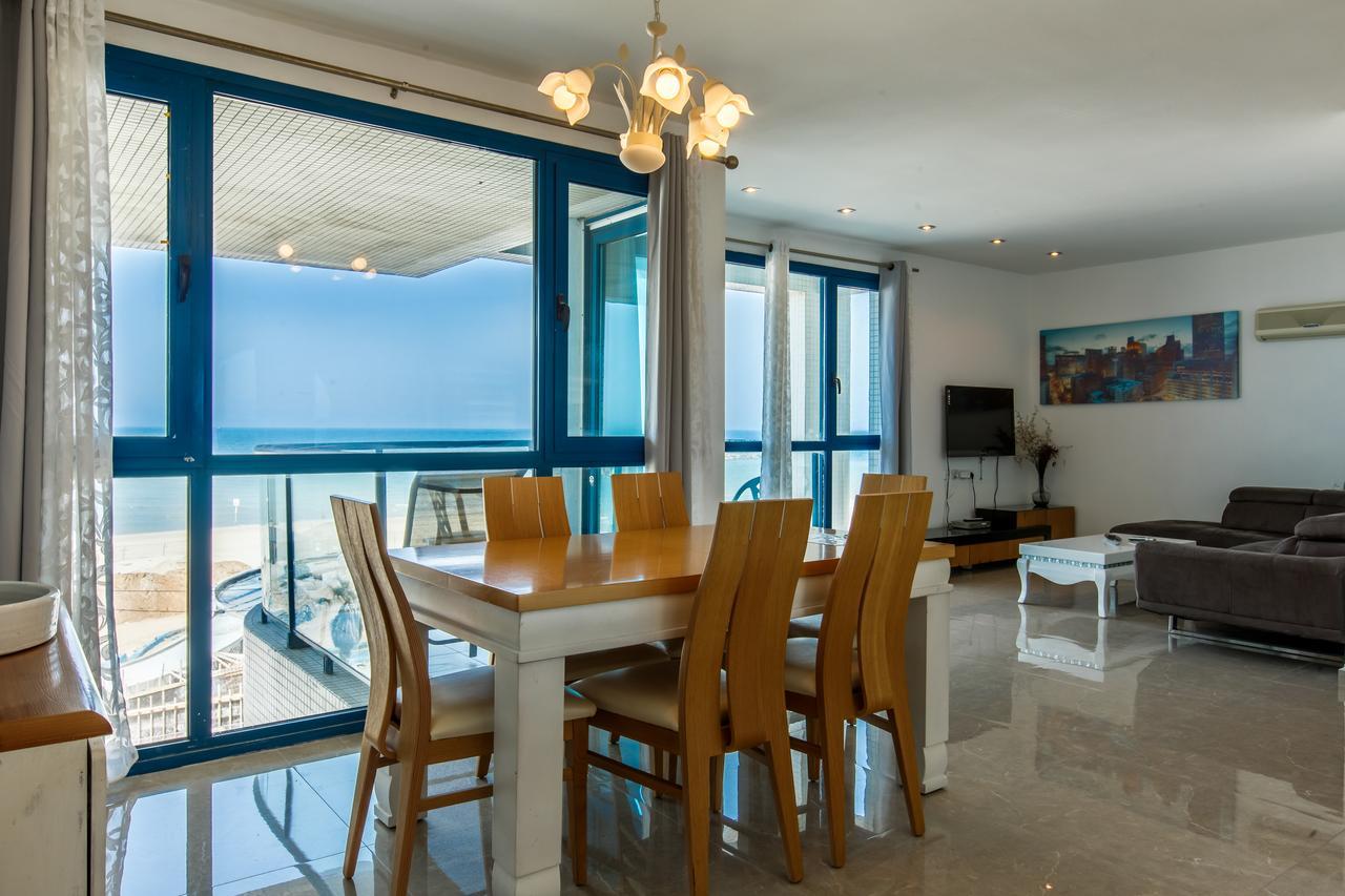 Ocean Front Apartments First Line To The Beach Тель-Авив Экстерьер фото