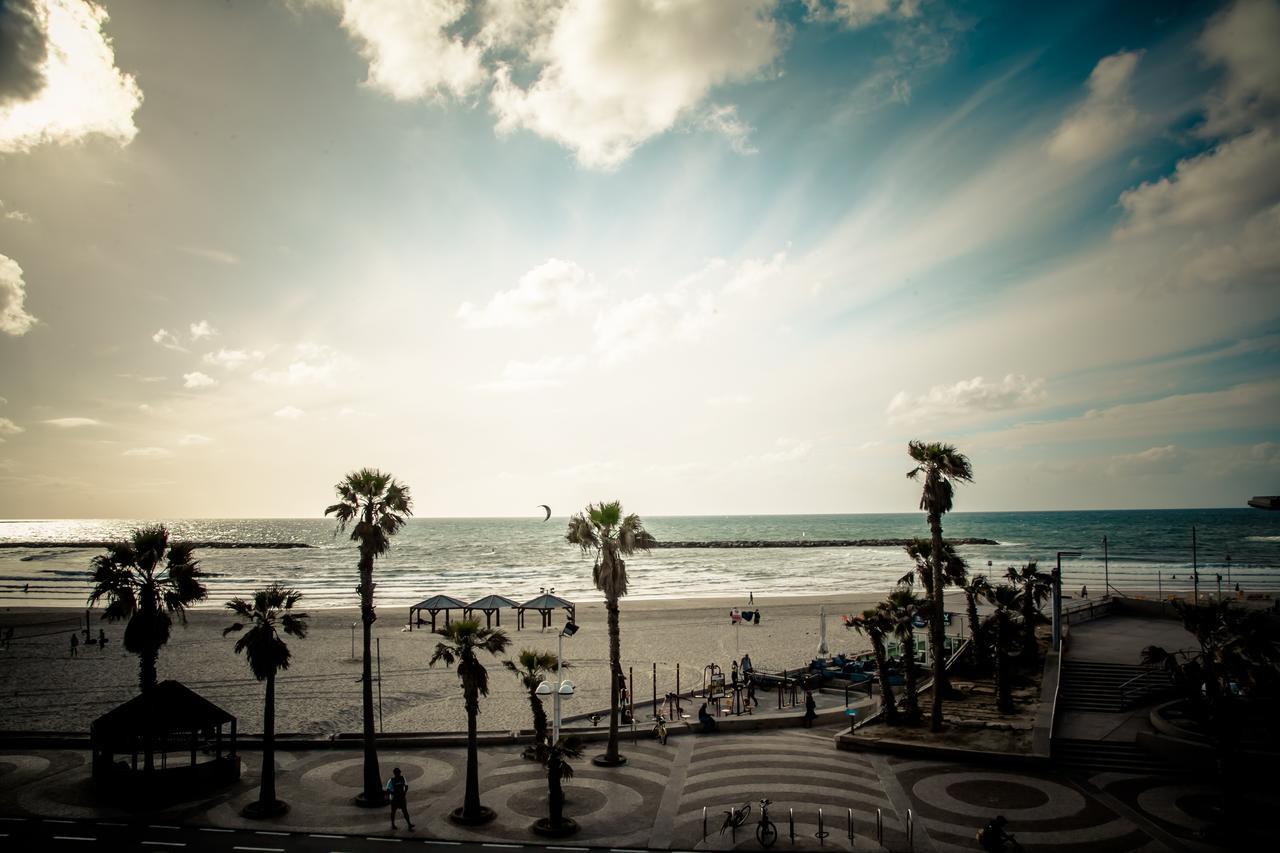 Ocean Front Apartments First Line To The Beach Тель-Авив Экстерьер фото